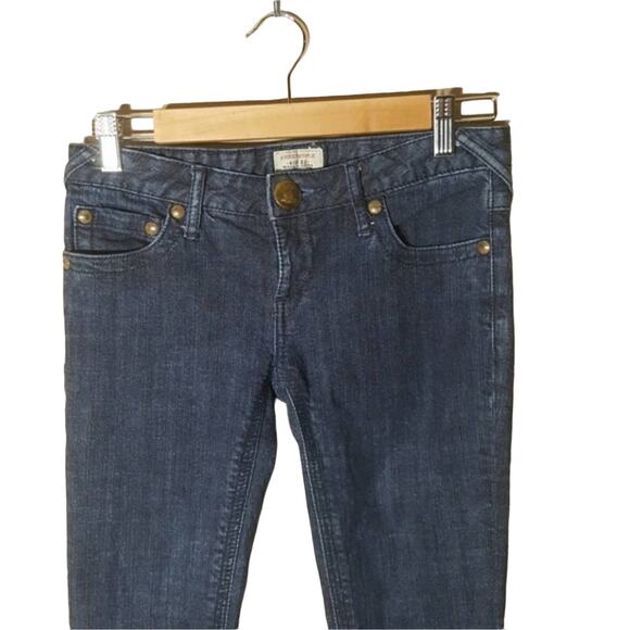 Free People - Picture 2 of 9